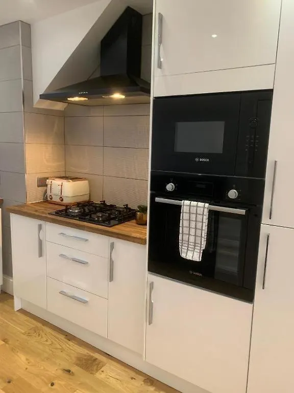 Apartamento Hu1 Triplex City Centre Gem Sleeps 6 H7 Kingston upon Hull Reino Unido
